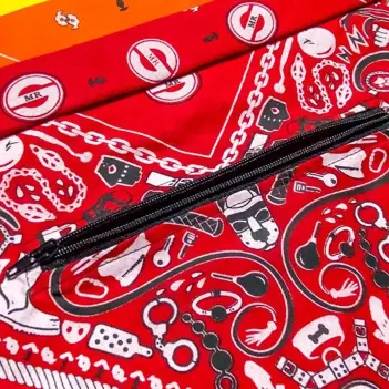 Fetisch Bandana Mr S Leather, Zip-Tasche, 10 Farben | Dark-Ink