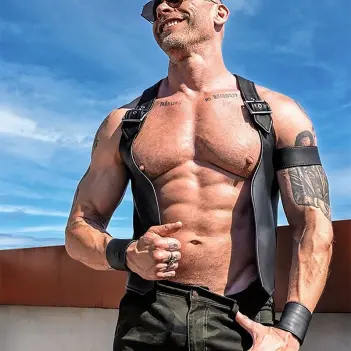 Mr S Leather Buckle Berlin Bar Vest, heavy nickel hardware | Dark-Ink