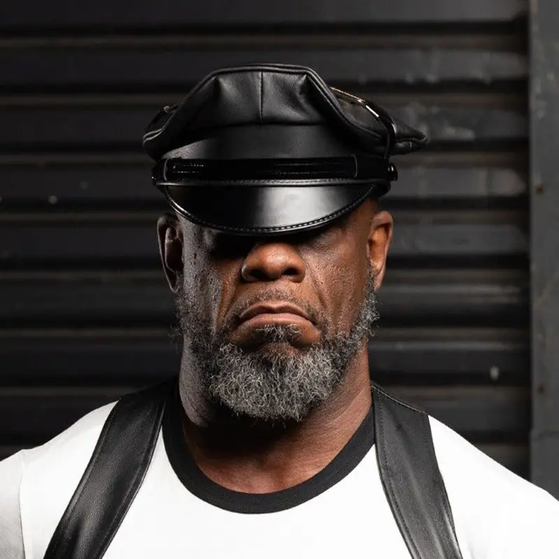 Gorra de cuero fetish Mr S Leather, visera mate | Dark-Ink
