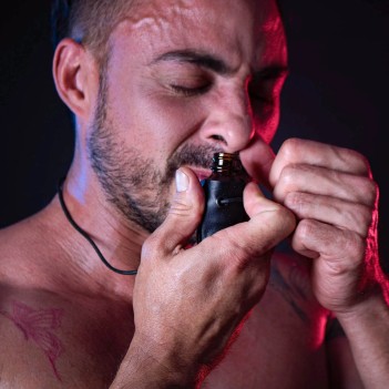 Black leather poppers bag