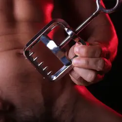 Ball crusher v2 with spikes