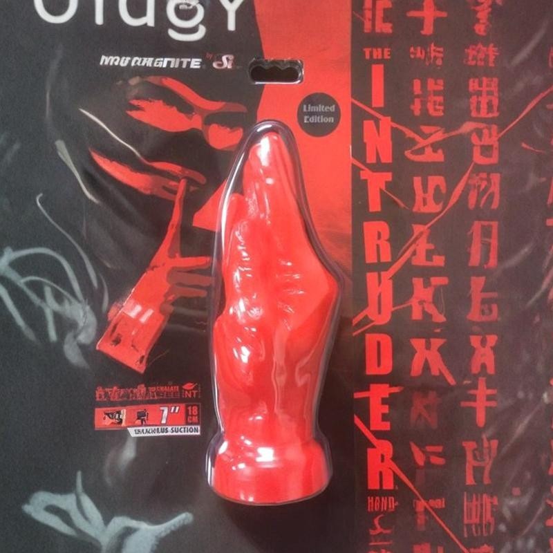 THE REBEL INTRUDER HAND 18CM