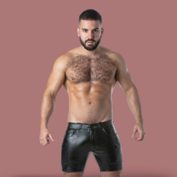 rub it cargo short