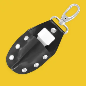 Porte-flacon poppers clouté cuir noir DARKLINE, mousqueton | Dark-Ink