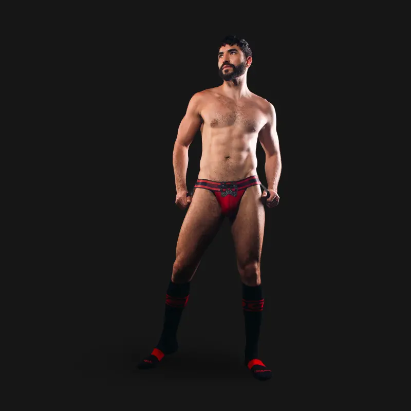 Jockstrap CB13 Dark Pup Rouge, emblèmes pup sur anneaux | Dark-Ink