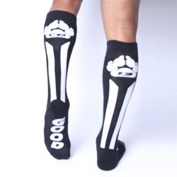 Muzzle up knee high socks