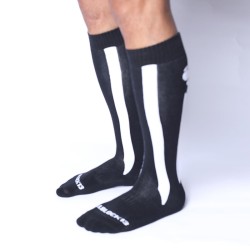 Muzzle up knee high socks