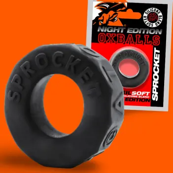 OXBALLS SPROCKET: wide, cushioned cockring for a stable hold. Choose Black flexTPR or the matte Night Edition with its softer, s