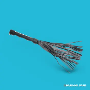 665 Leather Flogger de cuero vegano negro | Dark-Ink