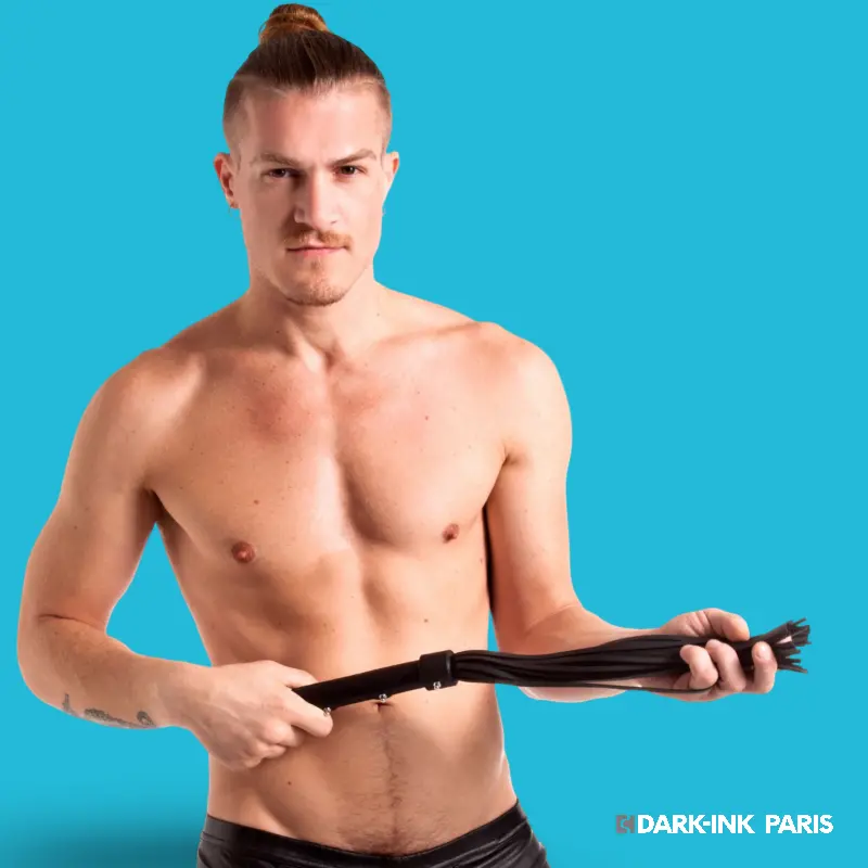 665 Leather Flogger de cuero vegano negro | Dark-Ink
