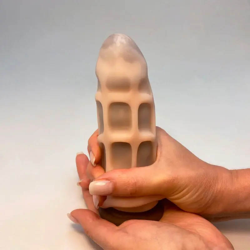 Masturbador anal mini Alive BDSM en TPE extensible flesh | Dark-Ink