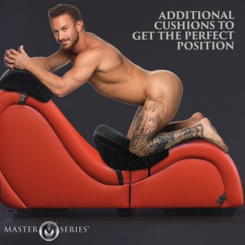 Ms kinky chair w/love pillow