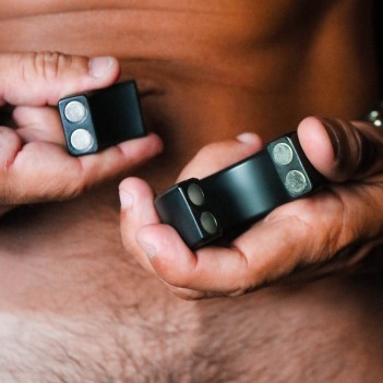 Ze magball magnetic steel ballstretcher black edition