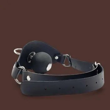 Eyelet Ball Gag | Bâillon boule en cuir avec anneau